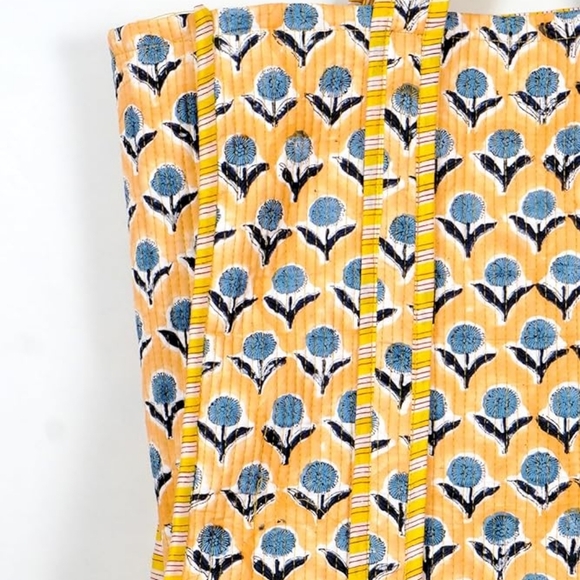 New Quilted Tote - Picture 3 of 5